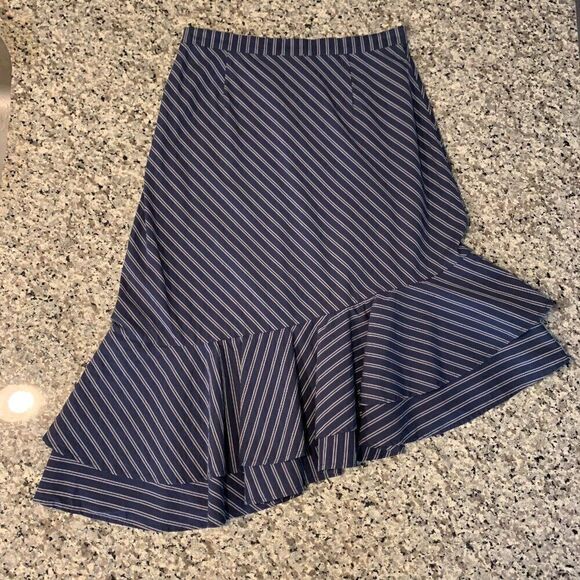 Joie Skirt 8 - Picture 7 of 12